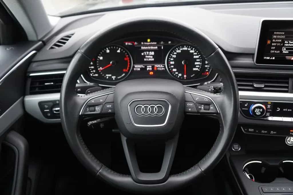 Audi A4 2.0 TDI Avant S-tronic Bi-Xenon Navi Tempomat 09/2017-photo-12