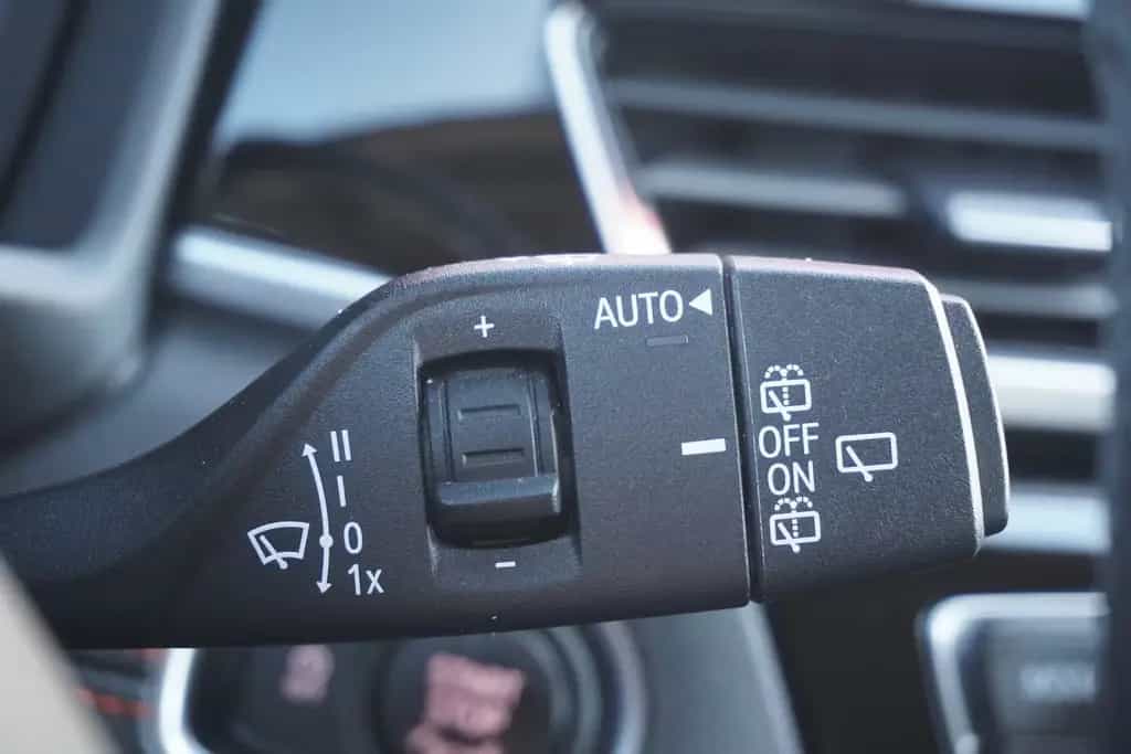 BMW X1 sDrive 18 i Advantage LED Navi Tempomat PDC 01/2020-photo-17