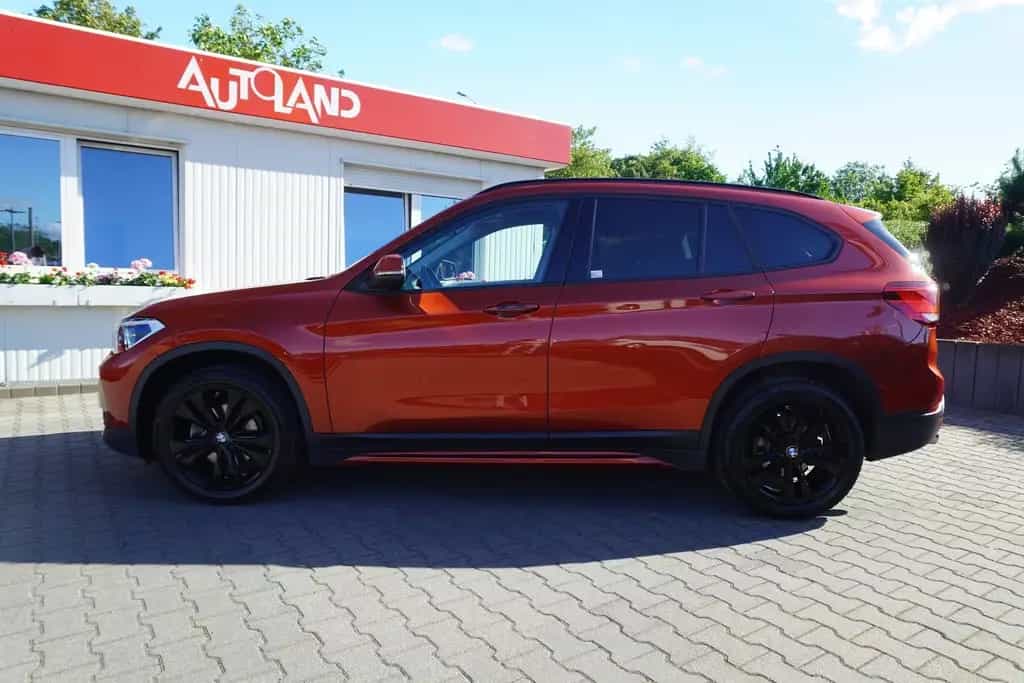 BMW X1 sDrive 18 i Advantage LED Navi Tempomat PDC 01/2020-photo-2