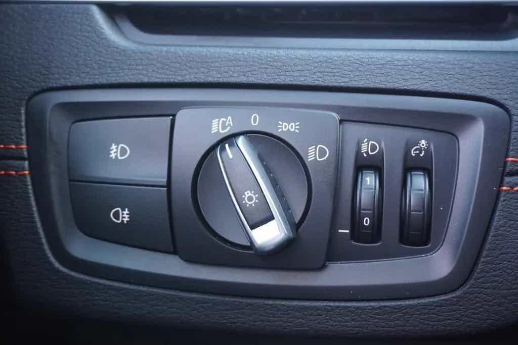 BMW X1 sDrive 18 i Advantage LED Navi Tempomat PDC 01/2020-photo-26