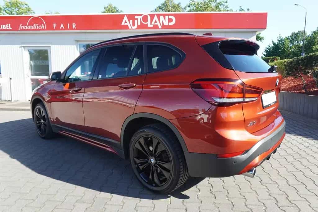 BMW X1 sDrive 18 i Advantage LED Navi Tempomat PDC 01/2020-photo-3