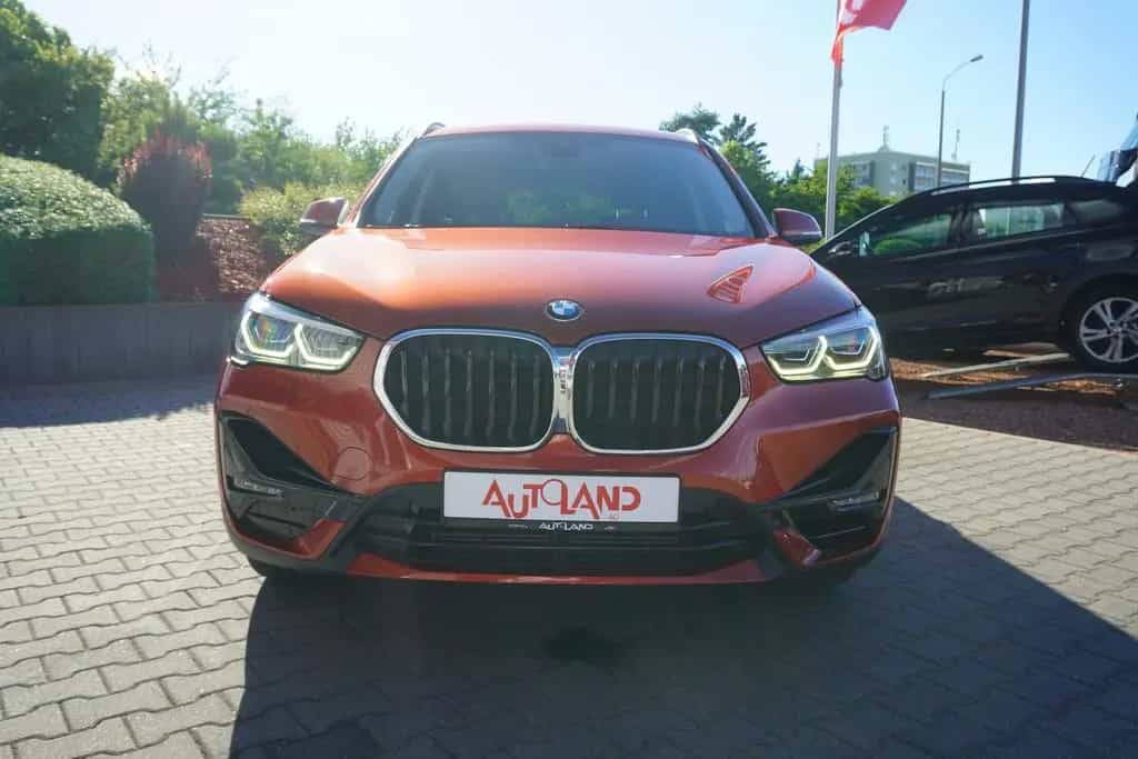 BMW X1 sDrive 18 i Advantage LED Navi Tempomat PDC 01/2020-photo-7