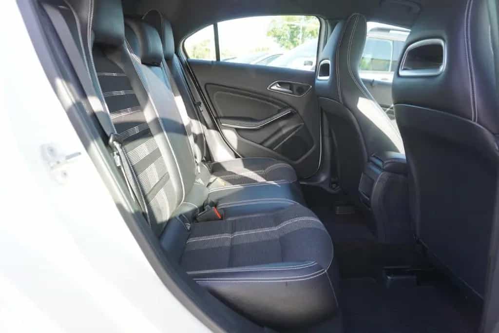 Mercedes-Benz A 180 A180 Edition Urban LED Navi Tempomat Sitzheizung 08/2017-photo-14