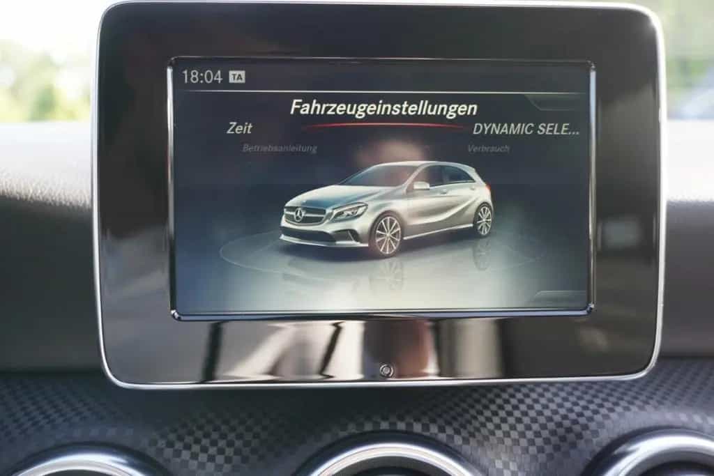 Mercedes-Benz A 180 A180 Edition Urban LED Navi Tempomat Sitzheizung 08/2017-photo-23