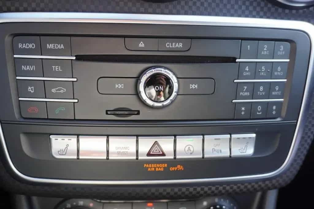 Mercedes-Benz A 180 A180 Edition Urban LED Navi Tempomat Sitzheizung 08/2017-photo-26