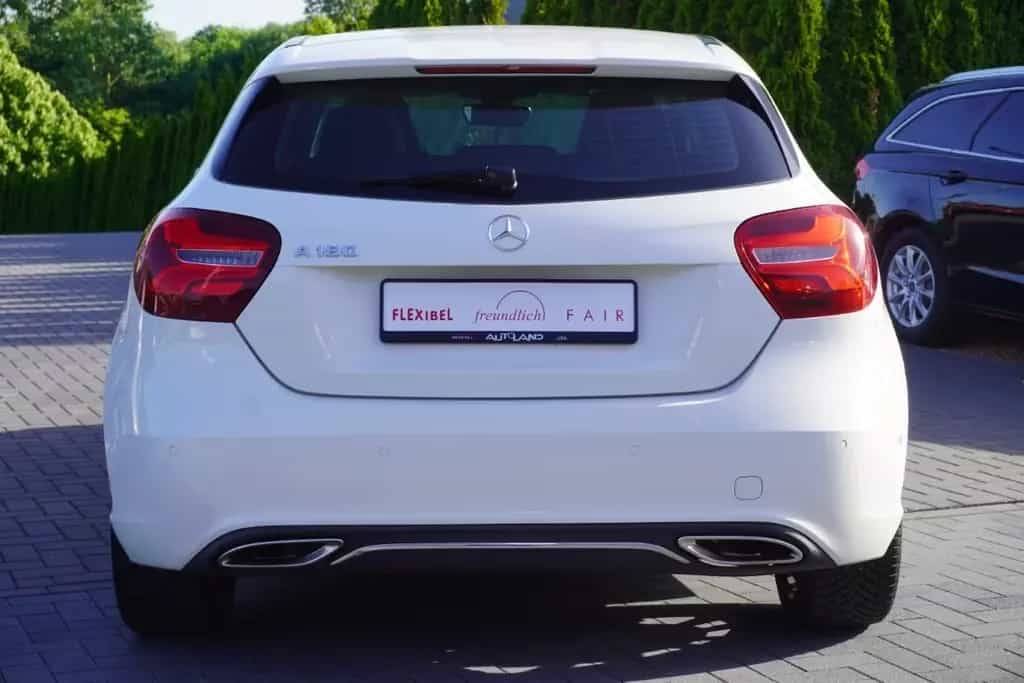 Mercedes-Benz A 180 A180 Edition Urban LED Navi Tempomat Sitzheizung 08/2017-photo-3