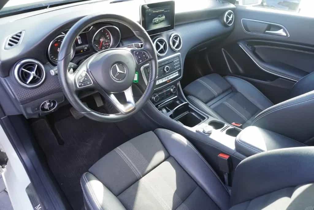 Mercedes-Benz A 180 A180 Edition Urban LED Navi Tempomat Sitzheizung 08/2017-photo-8
