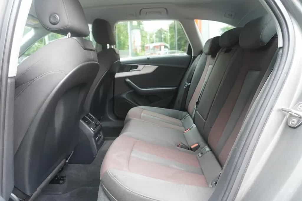 Audi A4 Avant 40 TFSI S-tronic LED Navi ACC Totwinkel 12/2019-photo-11