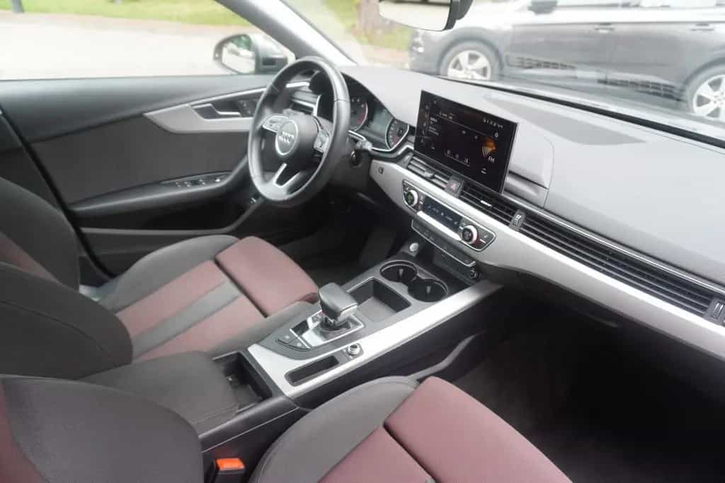 Audi A4 Avant 40 TFSI S-tronic LED Navi ACC Totwinkel 12/2019-photo-14