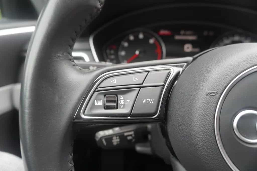 Audi A4 Avant 40 TFSI S-tronic LED Navi ACC Totwinkel 12/2019-photo-25