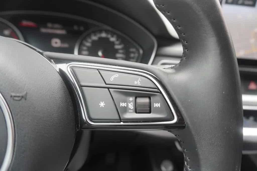 Audi A4 Avant 40 TFSI S-tronic LED Navi ACC Totwinkel 12/2019-photo-26