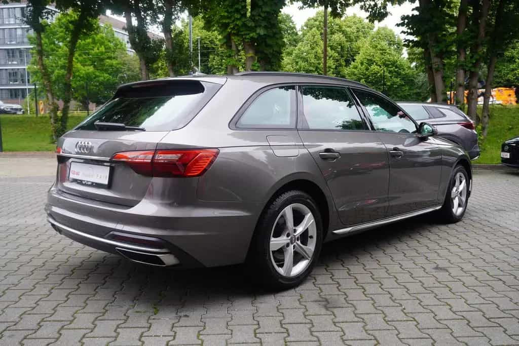 Audi A4 Avant 40 TFSI S-tronic LED Navi ACC Totwinkel 12/2019-photo-5
