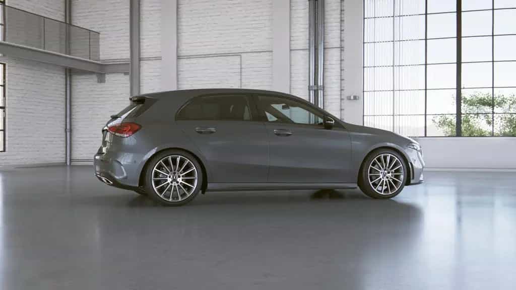 Mercedes-Benz A 180 AMG+R-KAMERA+TOTWINKEL+LED+AMBIENTELICHT+ 01/2019-photo-13