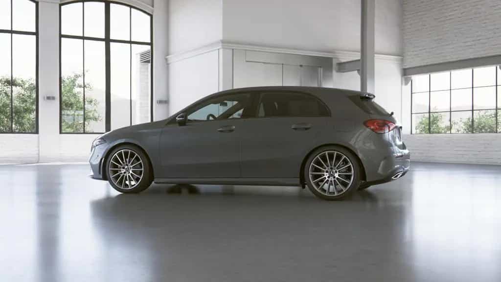 Mercedes-Benz A 180 AMG+R-KAMERA+TOTWINKEL+LED+AMBIENTELICHT+ 01/2019-photo-27