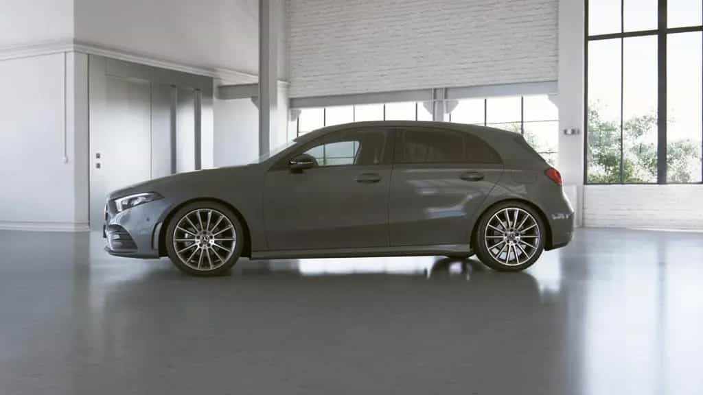 Mercedes-Benz A 180 AMG+R-KAMERA+TOTWINKEL+LED+AMBIENTELICHT+ 01/2019-photo-30