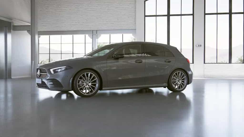 Mercedes-Benz A 180 AMG+R-KAMERA+TOTWINKEL+LED+AMBIENTELICHT+ 01/2019-photo-32