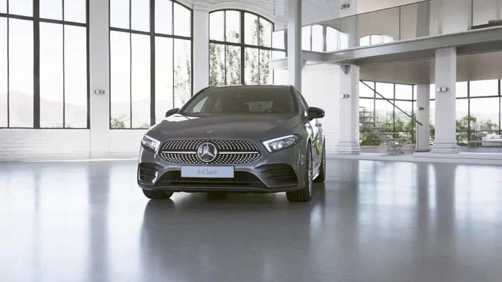 Mercedes-Benz A 180 AMG+R-KAMERA+TOTWINKEL+LED+AMBIENTELICHT+ 01/2019-photo-36