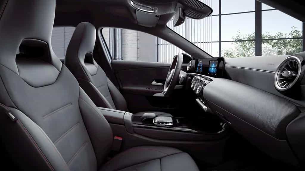 Mercedes-Benz A 180 AMG+R-KAMERA+TOTWINKEL+LED+AMBIENTELICHT+ 01/2019-photo-38