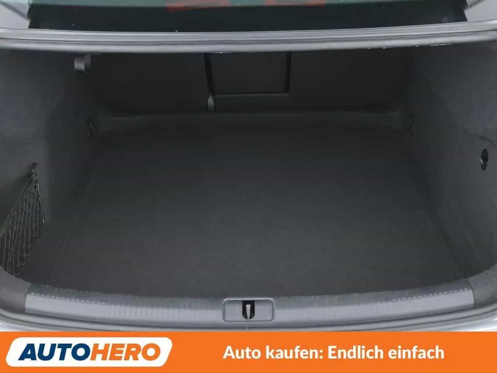 Audi A3 Limousine 30 TFSI Sport *XENON*TEMPO*PDC*SHZ* 06/2019-photo-17