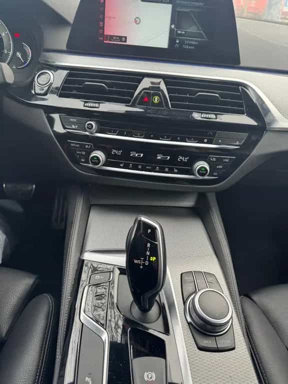BMW 530 d Touring A - 06/2019-photo-10