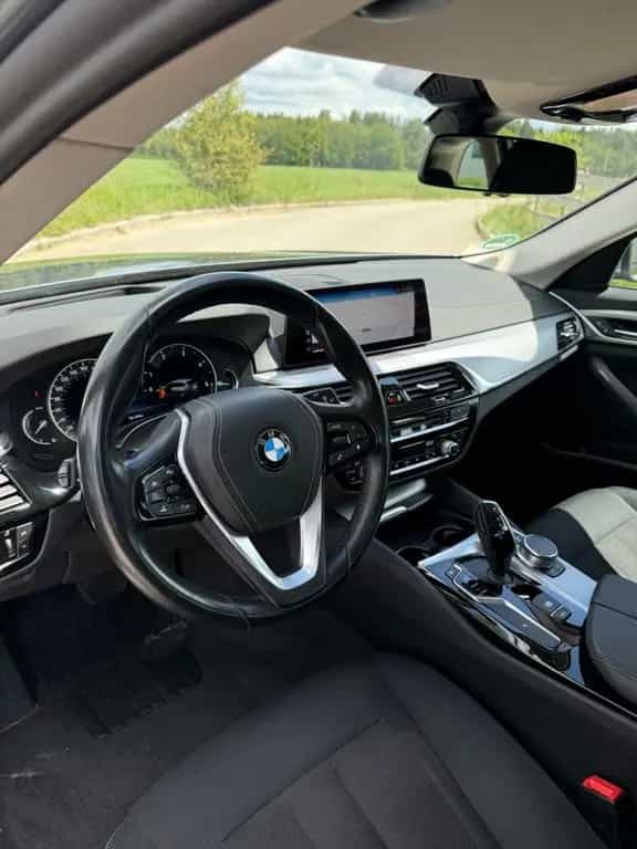 BMW 525 d Touring | HUD | Driving Ass. Plus | AHK 02/2019-photo-1
