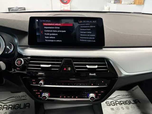 BMW 530 d Luxury Full Optional 01/2019-photo-11