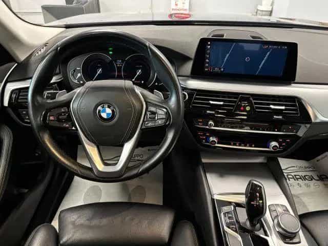 BMW 530 d Luxury Full Optional 01/2019-photo-8