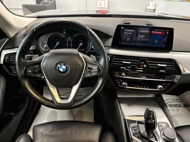 BMW 530 d Luxury Full Optional 01/2019-photo-9