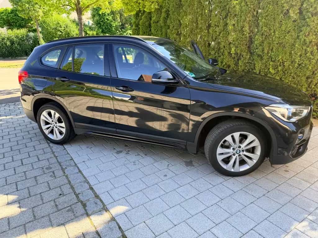 BMW X1 sDrive18d Sport Line Kamera AHK TÜVneu 6dtemp 04/2019-photo-2