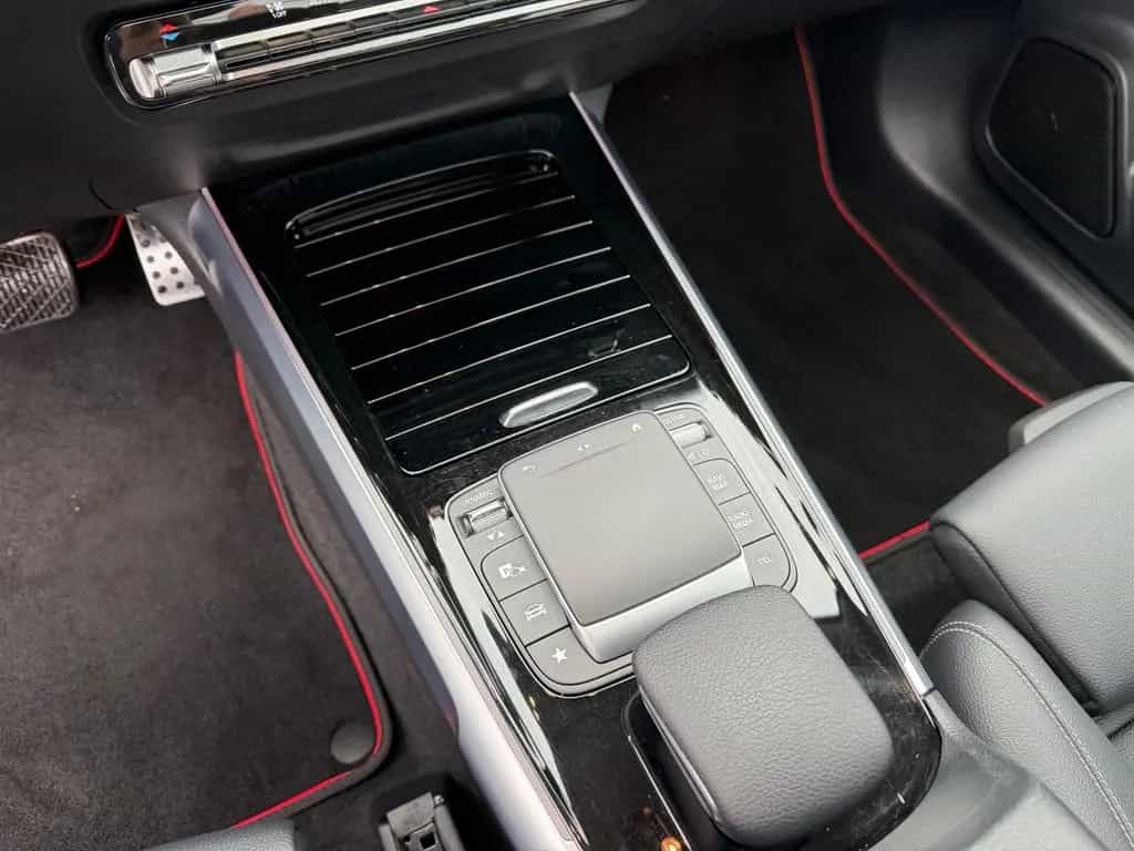 Mercedes-Benz GLB 200 +360°Kamera+PANORAMADACH+LED+NIGHT P 04/2022-photo-10