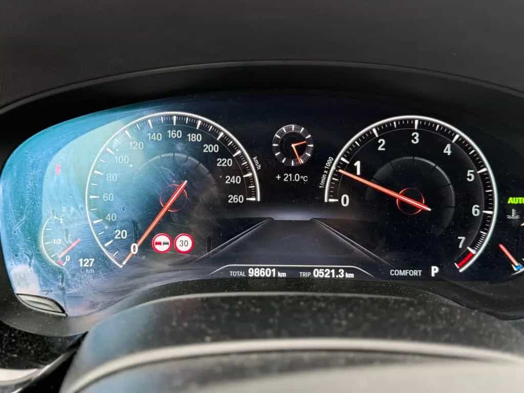 BMW 520 i Sport Line - 11/2018-photo-12