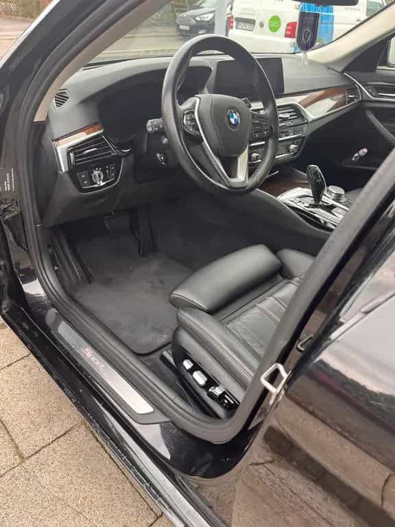 BMW 520 i Sport Line - 11/2018-photo-5