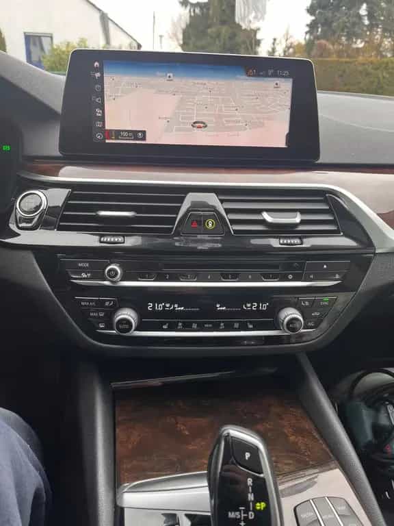 BMW 520 i Sport Line - 11/2018-photo-6