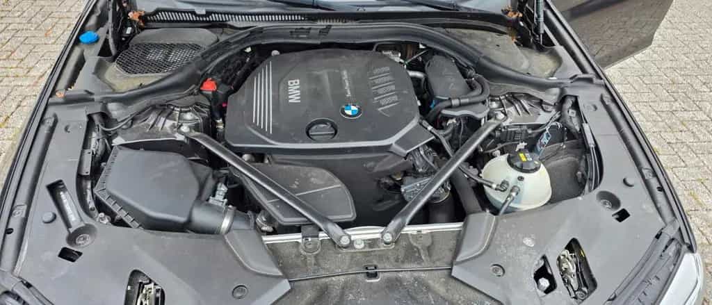 BMW 520 d Touring A - 09/2017-photo-4