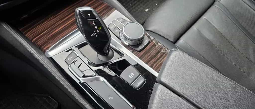 BMW 520 d Touring A - 09/2017-photo-8