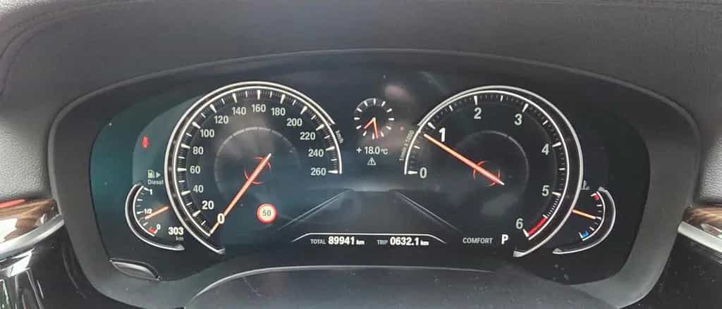 BMW 520 d Touring A - 09/2017-photo-9