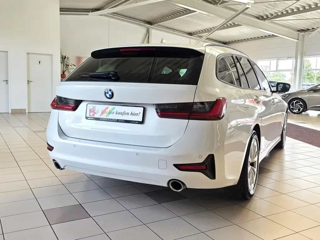 BMW 320 d xDrive Touring/LED/Navi Prof/Ahk 04/2022-photo-10