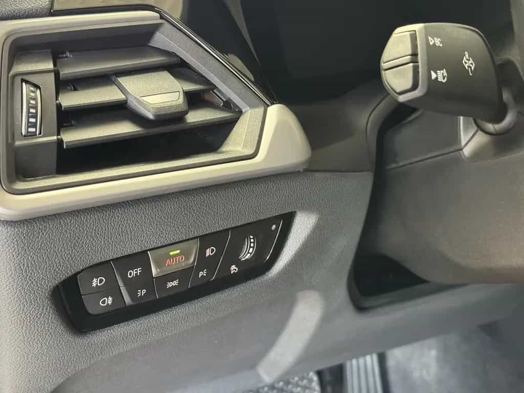 BMW 320 d xDrive Touring/LED/Navi Prof/Ahk 04/2022-photo-15