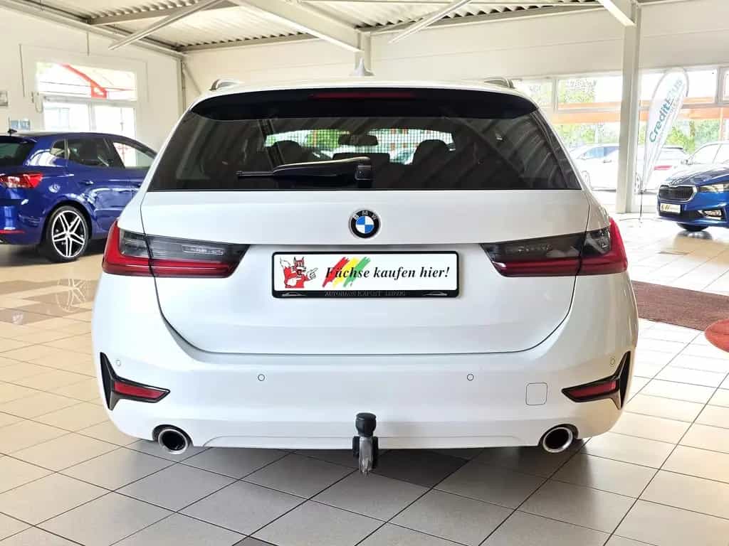 BMW 320 d xDrive Touring/LED/Navi Prof/Ahk 04/2022-photo-5