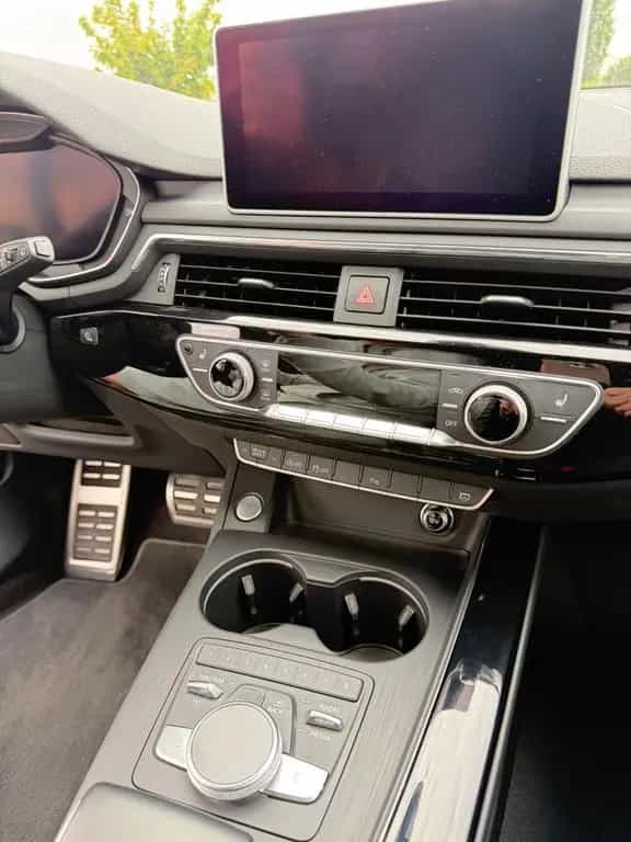 Audi A4 S tronic sport/Virtual/Alcantara 01/2019-photo-10