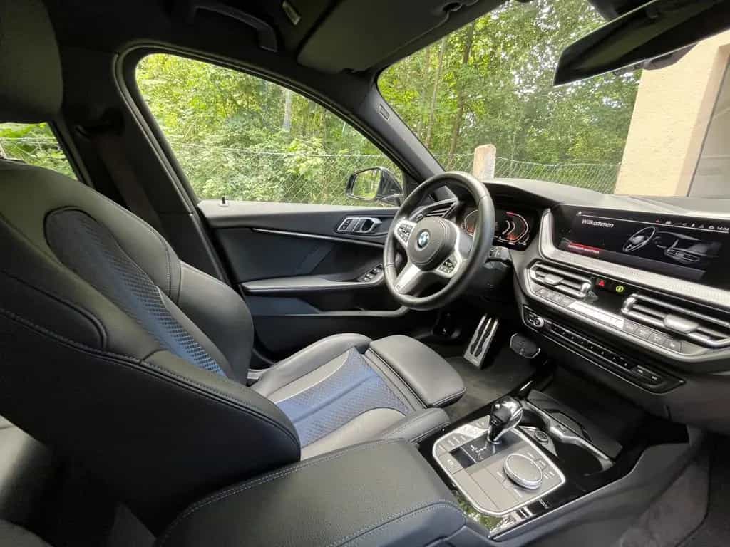 BMW 118 i M Sport M Sport 11/2020-photo-1