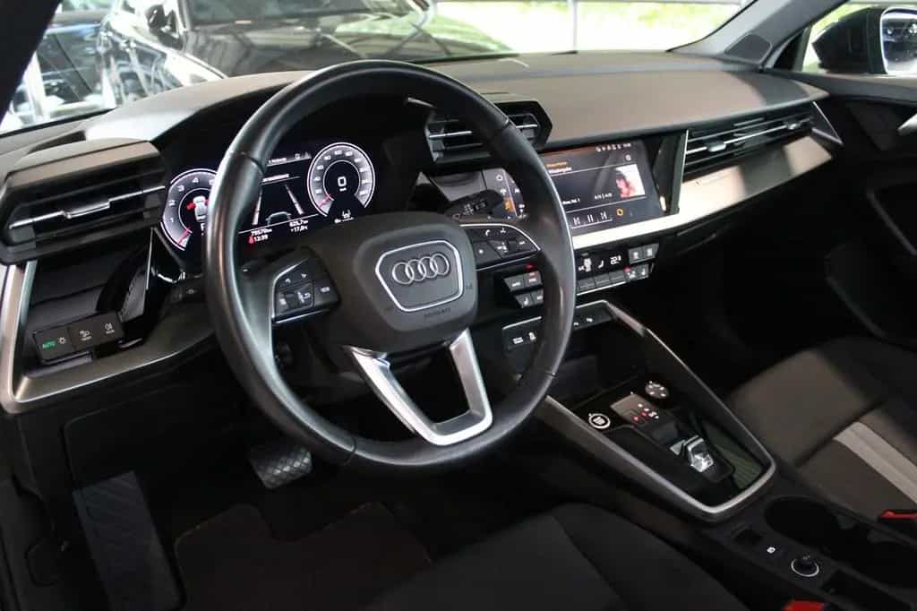 Audi A3 Limousine 35 TFSI advanced Matrix ACC App 10/2020-photo-2