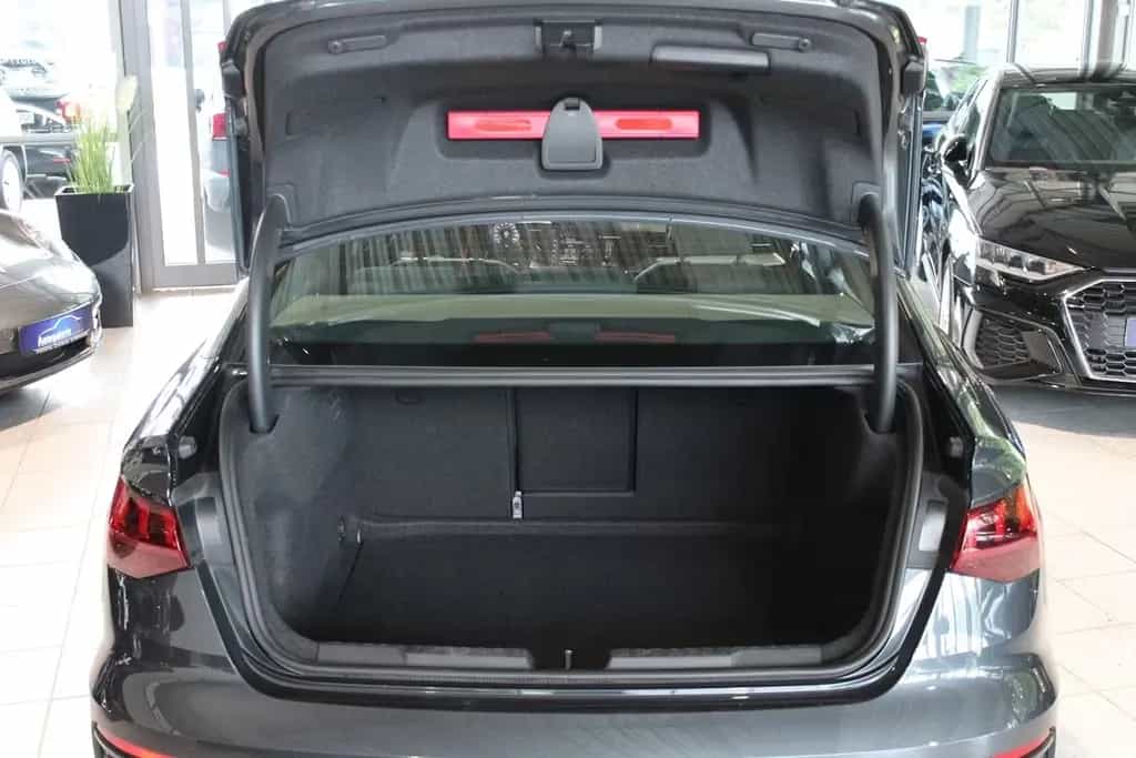 Audi A3 Limousine 35 TFSI advanced Matrix ACC App 10/2020-photo-9