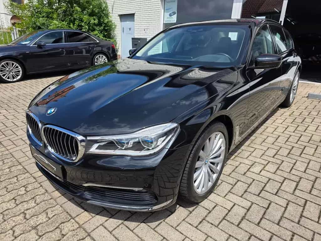 BMW 740 i 01/2018-photo-0