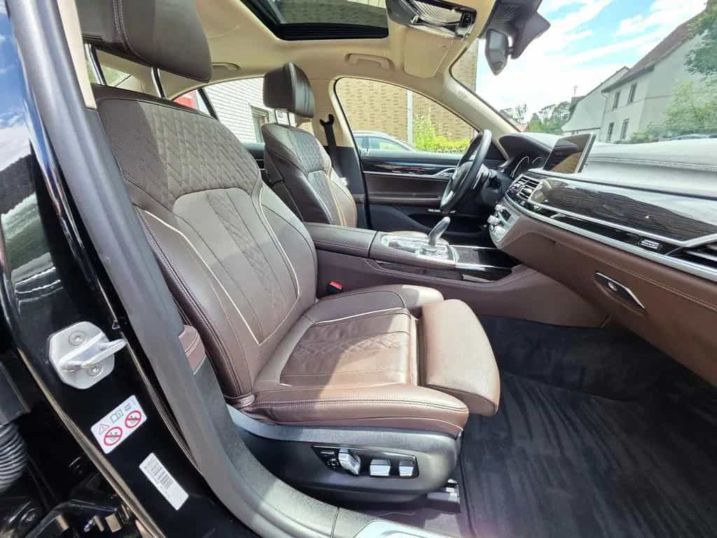 BMW 740 i 01/2018-photo-19