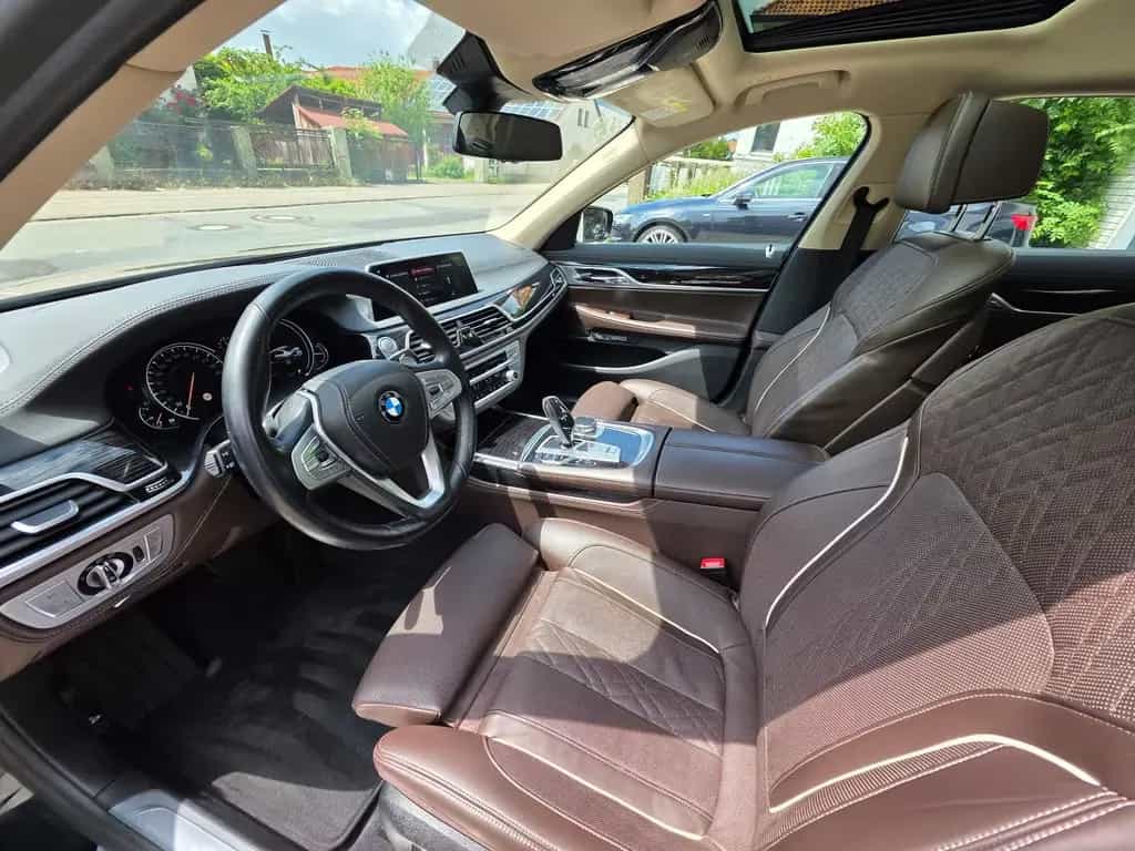 BMW 740 i 01/2018-photo-8