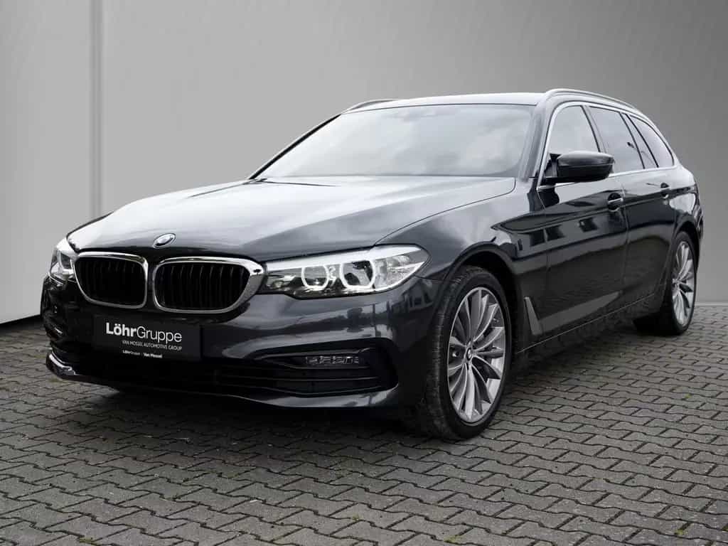 BMW 530 d  touring  Sport Line *LED*Navi*Panorama*He 03/2020-photo-1