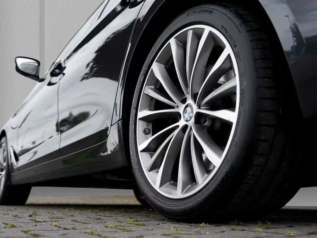 BMW 530 d  touring  Sport Line *LED*Navi*Panorama*He 03/2020-photo-4