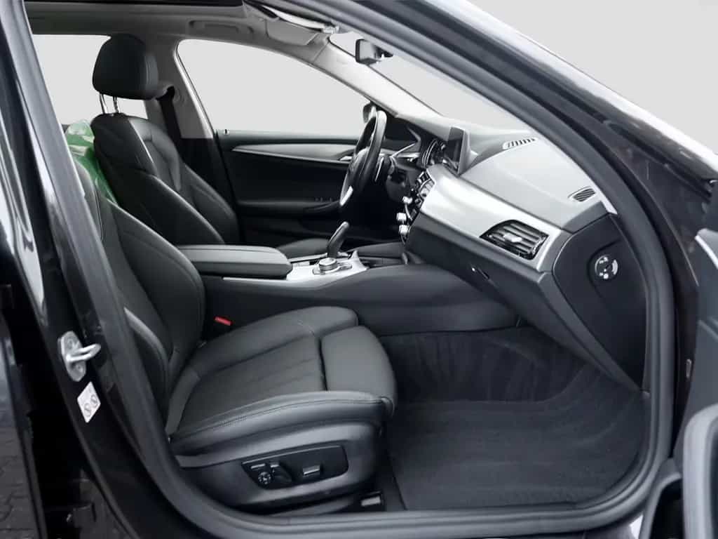 BMW 530 d  touring  Sport Line *LED*Navi*Panorama*He 03/2020-photo-5