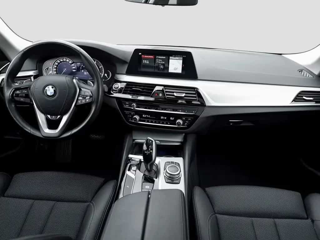 BMW 530 d  touring  Sport Line *LED*Navi*Panorama*He 03/2020-photo-9
